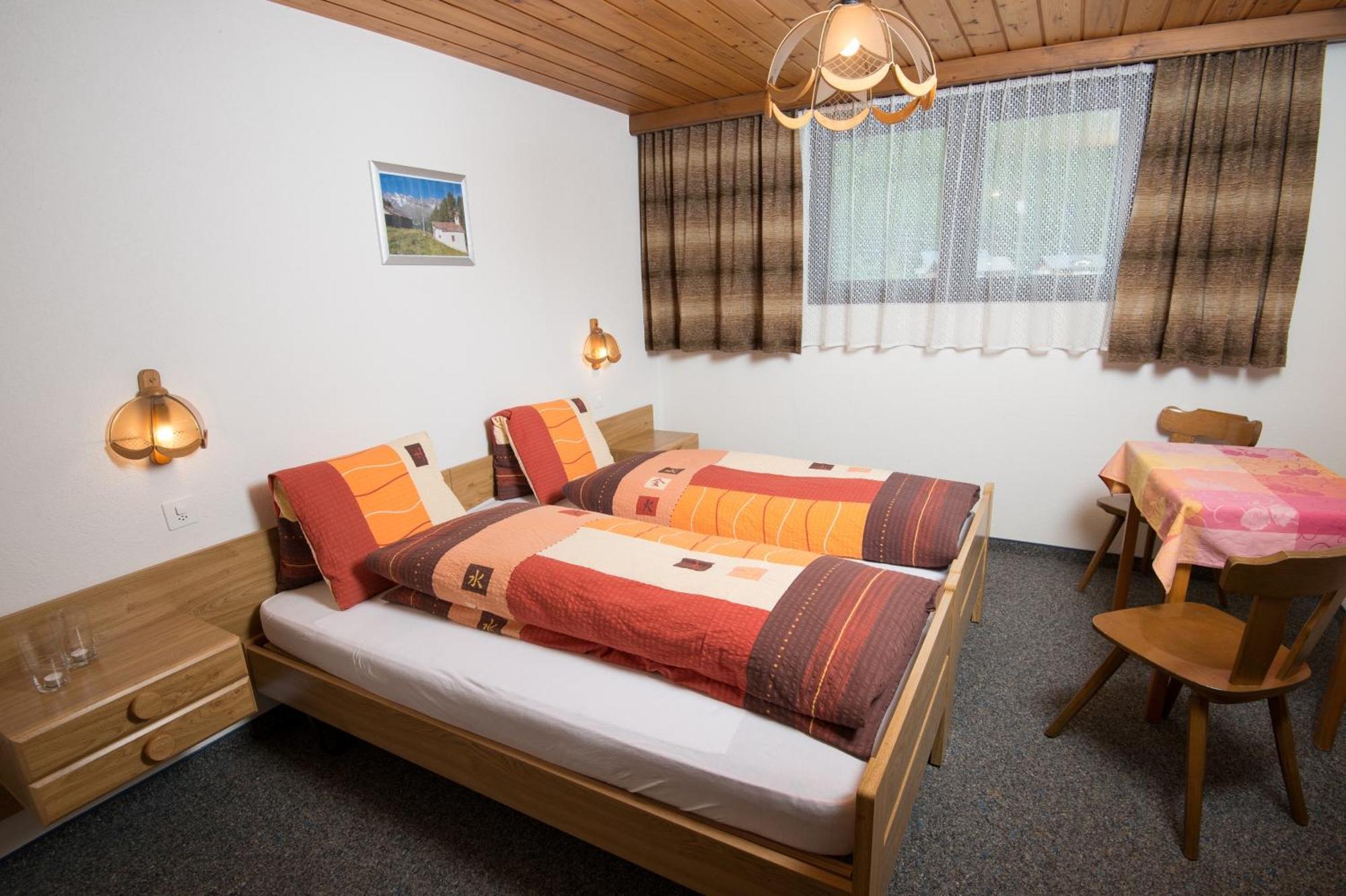 Ferienhaus Adonis Saas-Grund Room photo